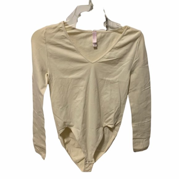 Victoria's Secret Medium Bodysuits (2) - Picture 11 of 11